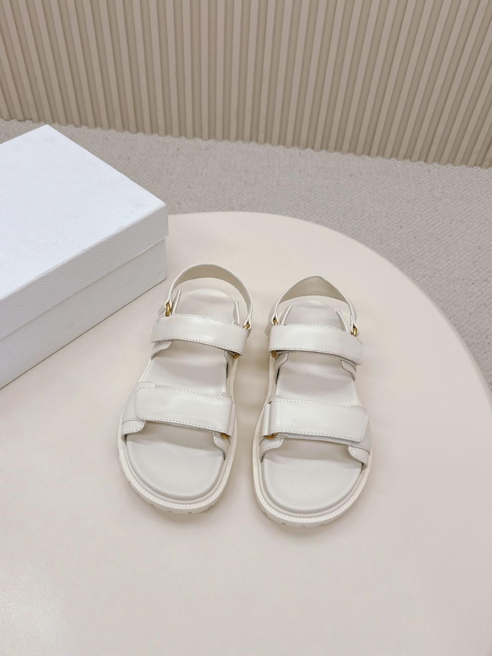 Sandali da donna di lusso con  - Velcro Hook Loop recensione e prezzo